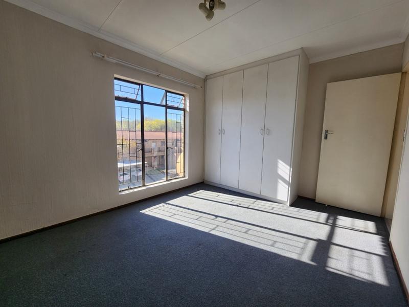 2 Bedroom Property for Sale in Honeydew Gauteng