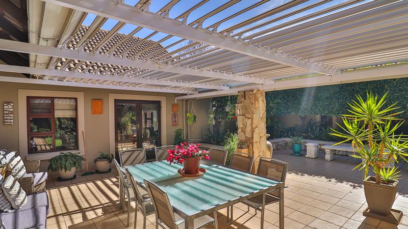 4 Bedroom Property for Sale in Midfield Estate Gauteng