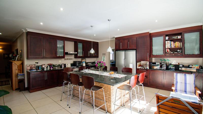 4 Bedroom Property for Sale in Midfield Estate Gauteng