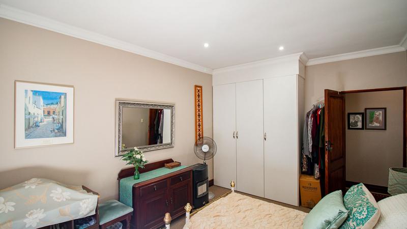 4 Bedroom Property for Sale in Midfield Estate Gauteng