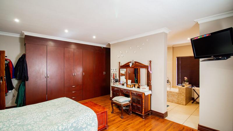 4 Bedroom Property for Sale in Midfield Estate Gauteng