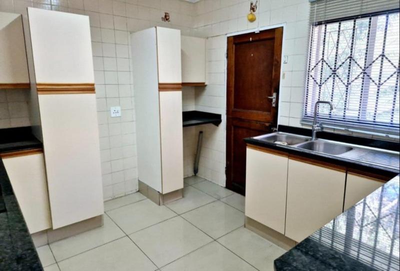 3 Bedroom Property for Sale in Brackendowns Gauteng