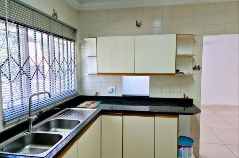 3 Bedroom Property for Sale in Brackendowns Gauteng