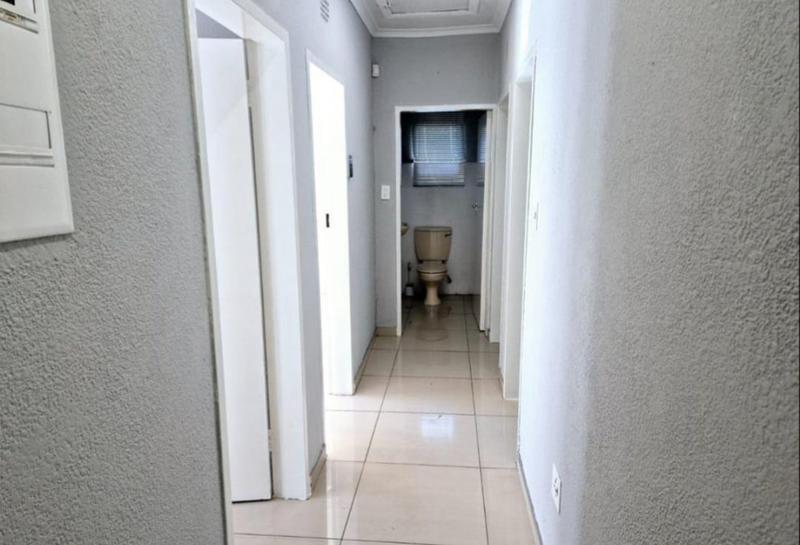 3 Bedroom Property for Sale in Brackendowns Gauteng