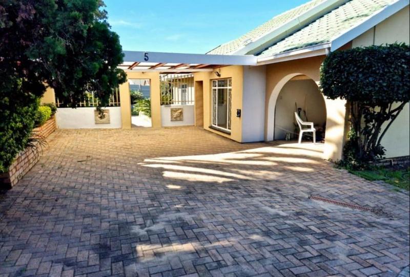 3 Bedroom Property for Sale in Brackendowns Gauteng