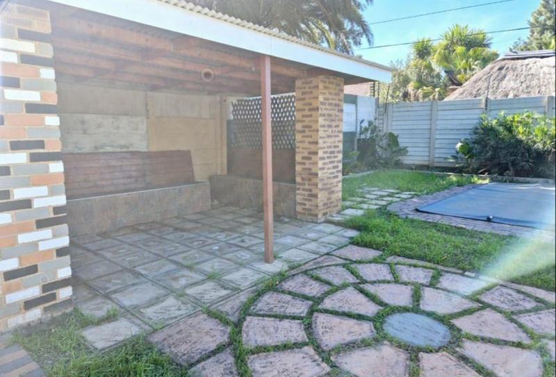 3 Bedroom Property for Sale in Brackendowns Gauteng