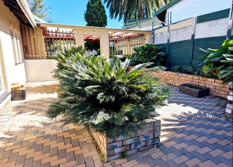 3 Bedroom Property for Sale in Brackendowns Gauteng