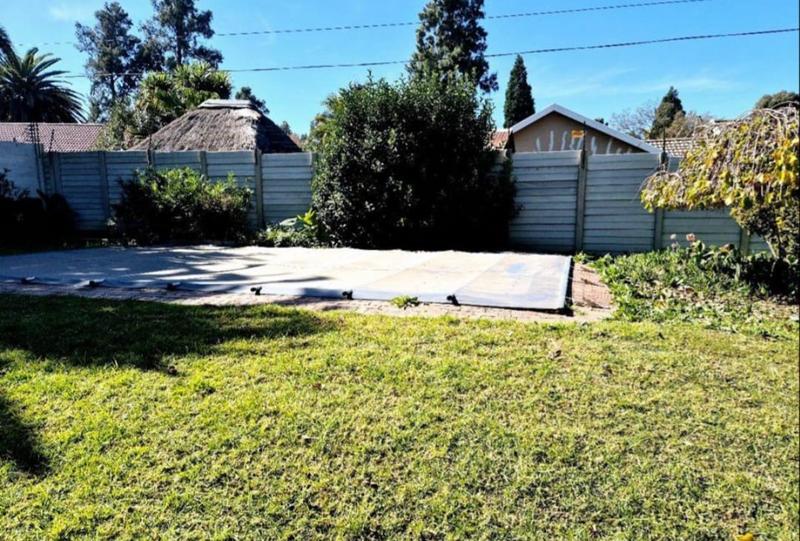 3 Bedroom Property for Sale in Brackendowns Gauteng