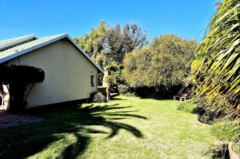 3 Bedroom Property for Sale in Brackendowns Gauteng