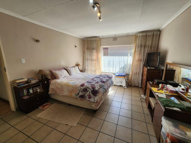 4 Bedroom Property for Sale in Brackendowns Gauteng