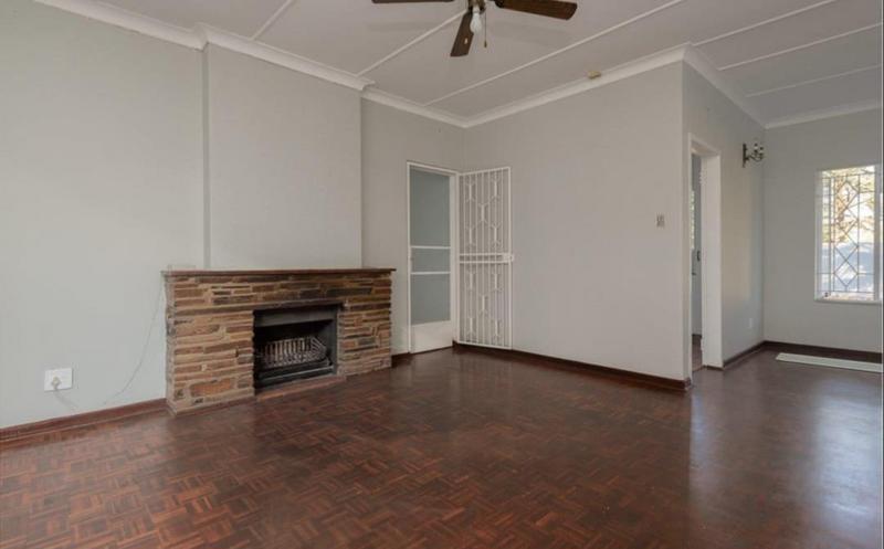 6 Bedroom Property for Sale in Brackenhurst Gauteng