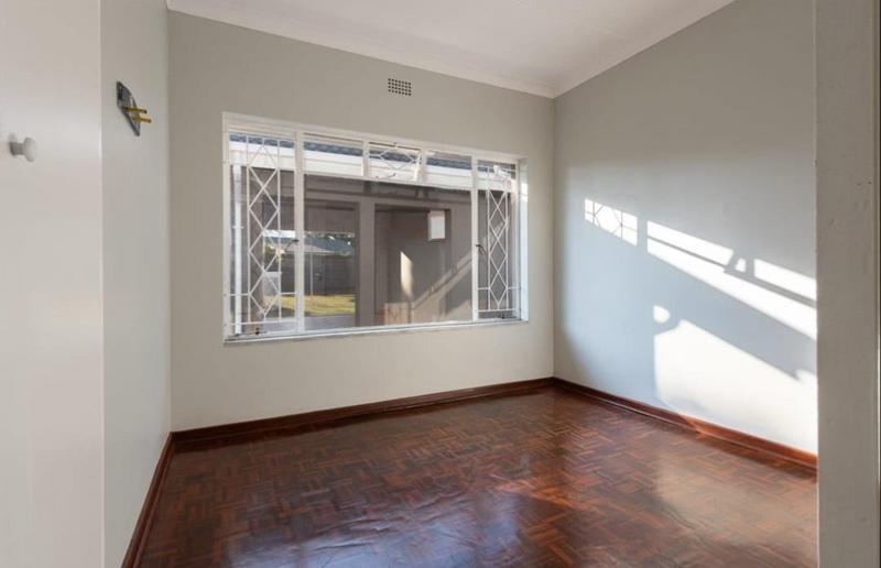 6 Bedroom Property for Sale in Brackenhurst Gauteng