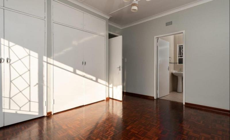 6 Bedroom Property for Sale in Brackenhurst Gauteng