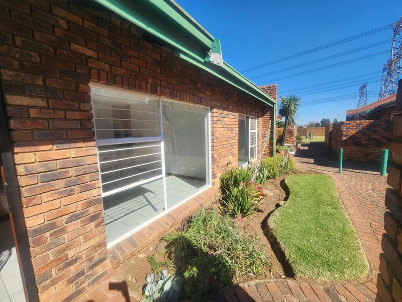 2 Bedroom Property for Sale in Mayberry Park Gauteng