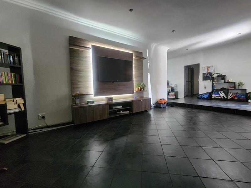 4 Bedroom Property for Sale in Lambton Gauteng