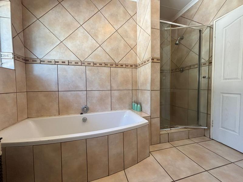 3 Bedroom Property for Sale in Northcliff Gauteng