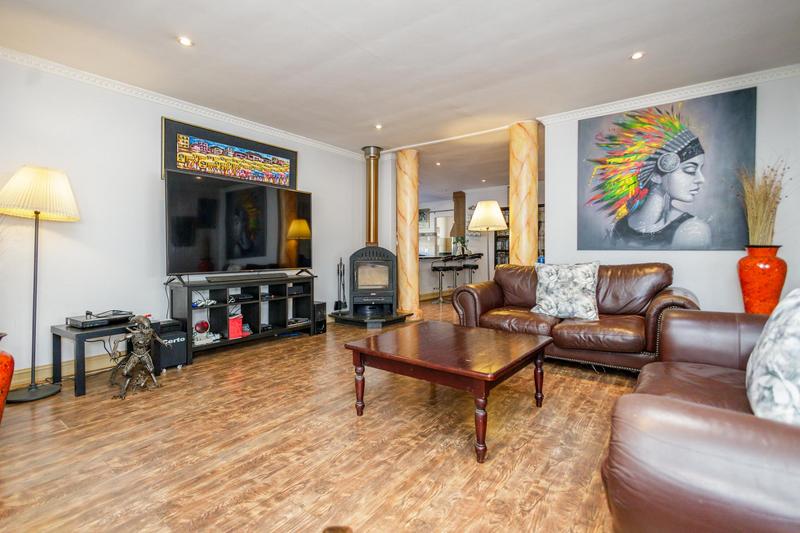 3 Bedroom Property for Sale in Bartlett Gauteng