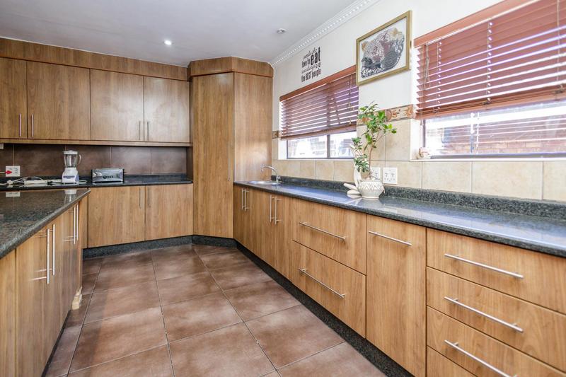 3 Bedroom Property for Sale in Bartlett Gauteng