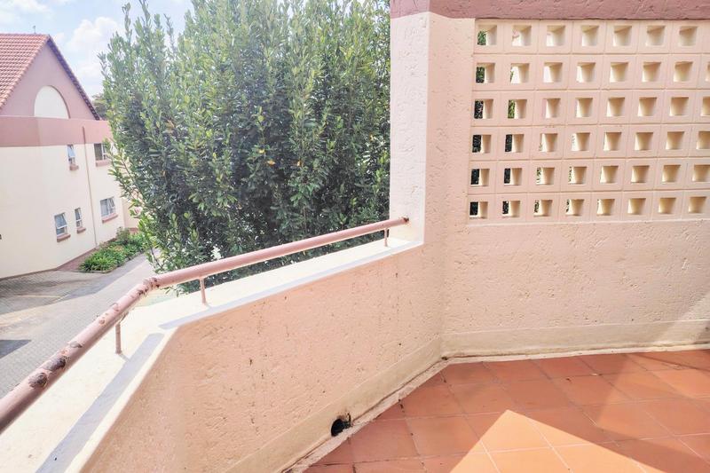 To Let 1 Bedroom Property for Rent in Bedfordview Gauteng