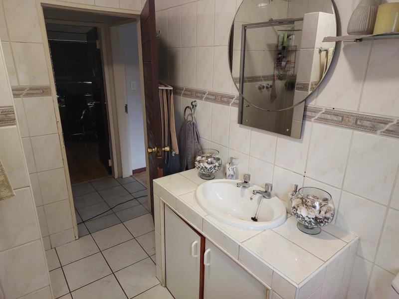 To Let 2 Bedroom Property for Rent in Eastleigh Gauteng