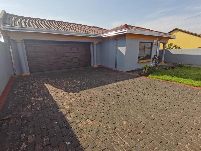 To Let 4 Bedroom Property for Rent in Vosloorus Ext 25 Gauteng