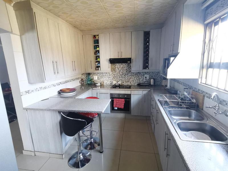 To Let 4 Bedroom Property for Rent in Vosloorus Ext 25 Gauteng