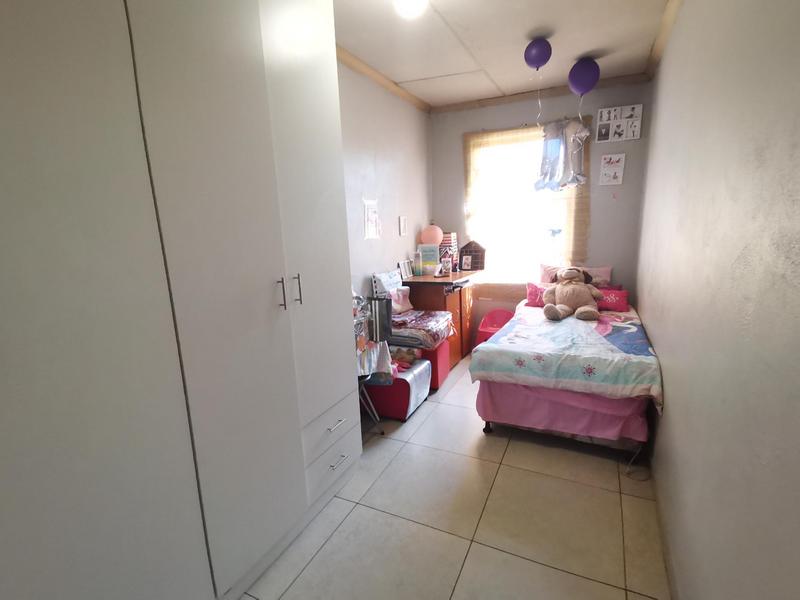 To Let 4 Bedroom Property for Rent in Vosloorus Ext 25 Gauteng
