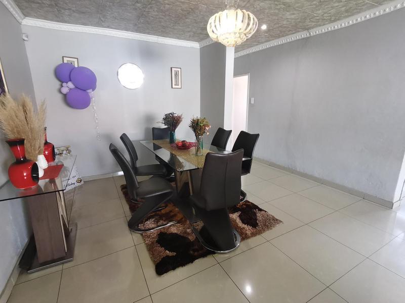 4 Bedroom Property for Sale in Vosloorus Ext 25 Gauteng