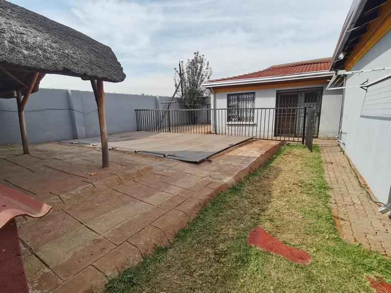 4 Bedroom Property for Sale in Vosloorus Ext 25 Gauteng