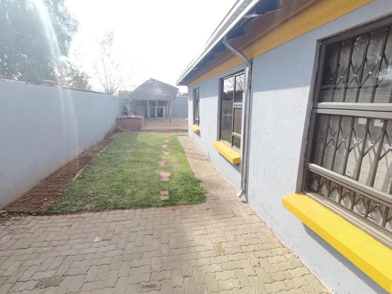 4 Bedroom Property for Sale in Vosloorus Ext 25 Gauteng