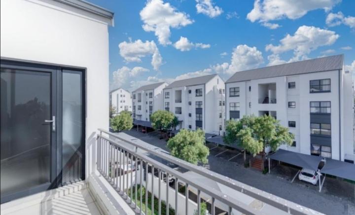 2 Bedroom Property for Sale in Modderfontein Gauteng