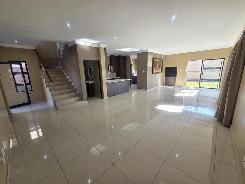 To Let 3 Bedroom Property for Rent in Raslouw Gauteng