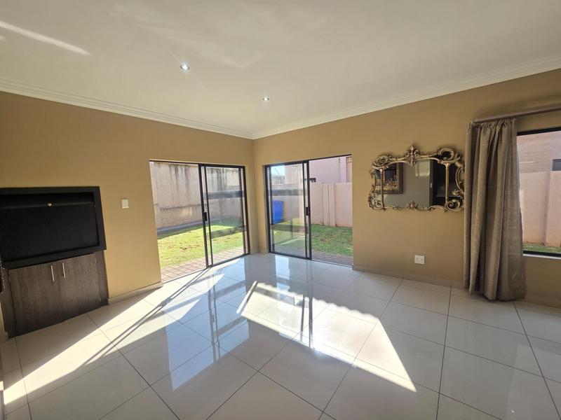 To Let 3 Bedroom Property for Rent in Raslouw Gauteng