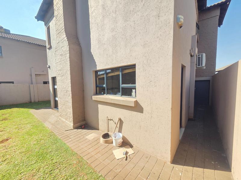 To Let 3 Bedroom Property for Rent in Raslouw Gauteng