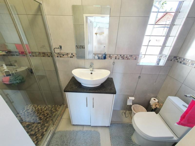 4 Bedroom Property for Sale in Dorandia Gauteng