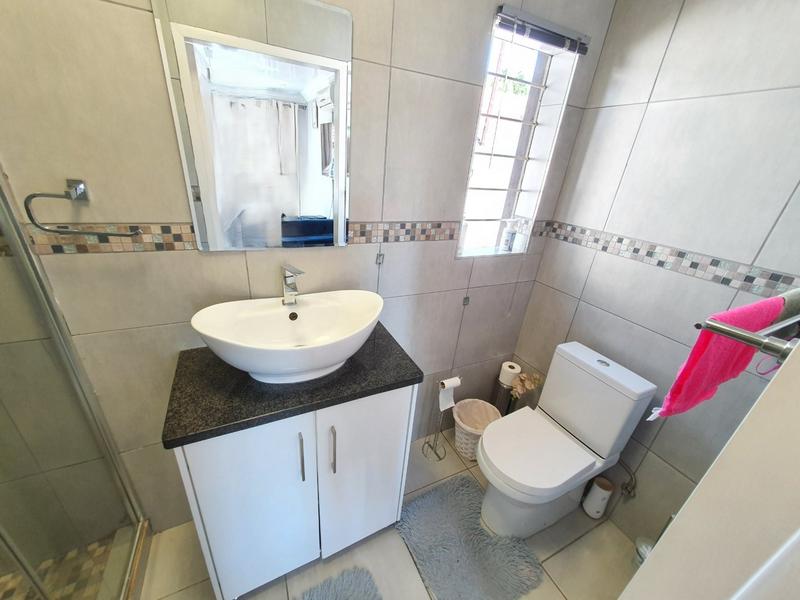 4 Bedroom Property for Sale in Dorandia Gauteng