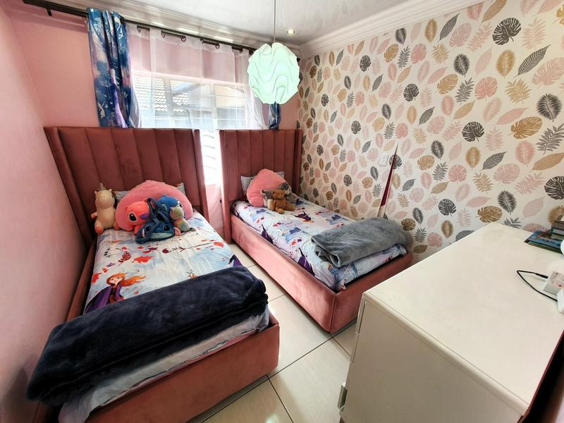 4 Bedroom Property for Sale in Dorandia Gauteng