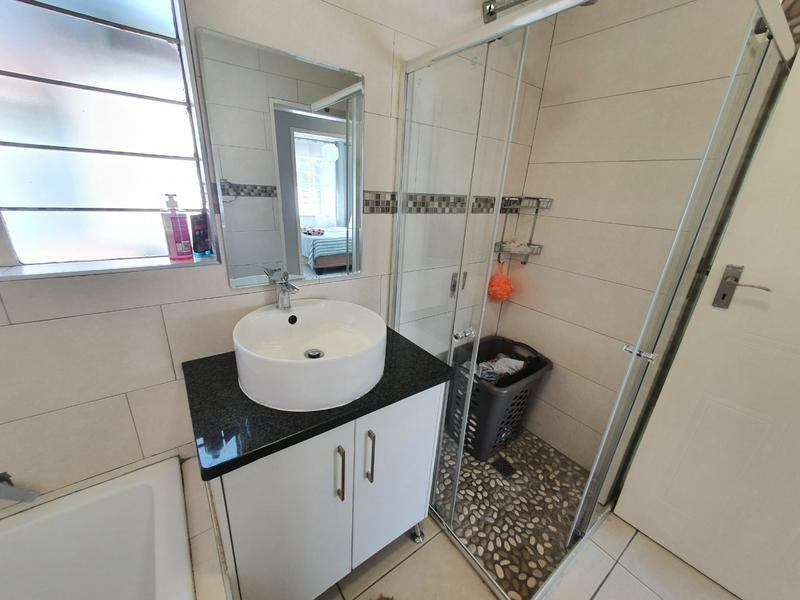 4 Bedroom Property for Sale in Dorandia Gauteng
