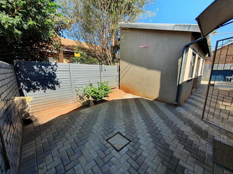 4 Bedroom Property for Sale in Dorandia Gauteng
