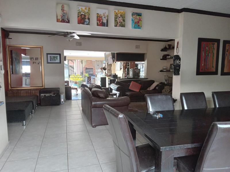 3 Bedroom Property for Sale in Buurendal Gauteng