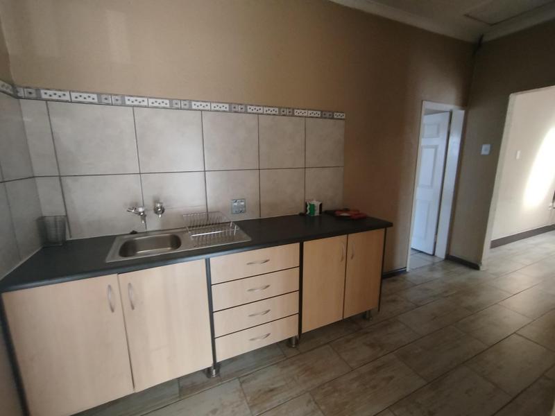 To Let commercial Property for Rent in Anderbolt Gauteng
