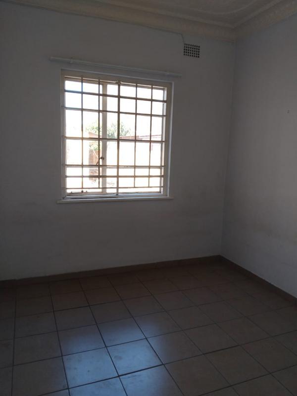 To Let 1 Bedroom Property for Rent in Malvern East Gauteng