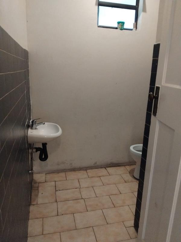 To Let 1 Bedroom Property for Rent in Malvern East Gauteng