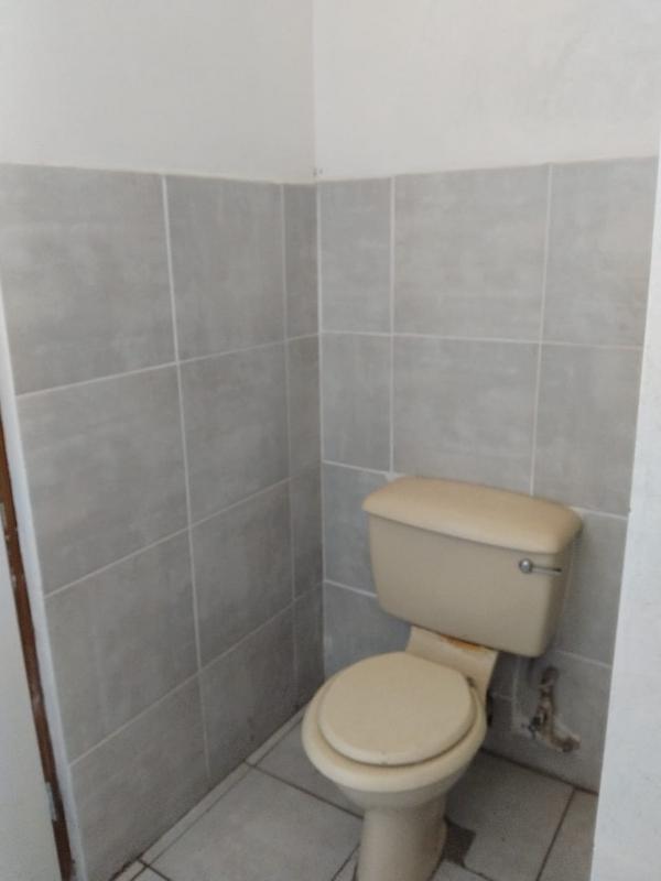 To Let 1 Bedroom Property for Rent in Malvern East Gauteng