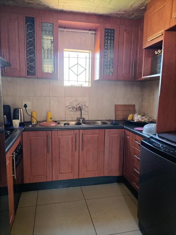 To Let 3 Bedroom Property for Rent in Mapleton A H Gauteng