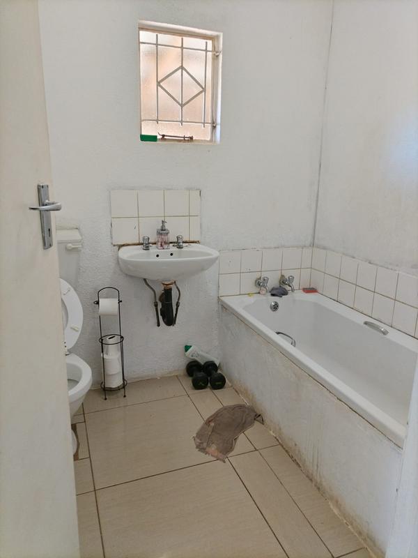 To Let 3 Bedroom Property for Rent in Mapleton A H Gauteng