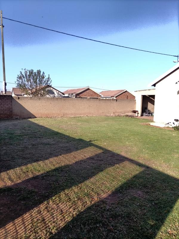 To Let 3 Bedroom Property for Rent in Mapleton A H Gauteng