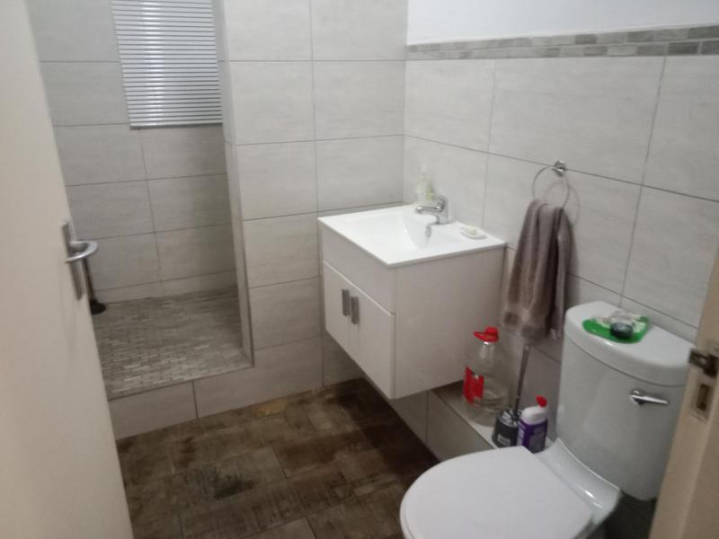 To Let 2 Bedroom Property for Rent in Primrose Hill Gauteng