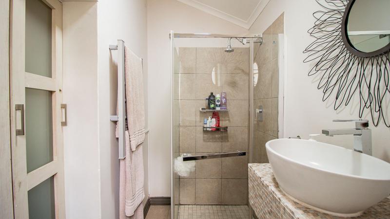 6 Bedroom Property for Sale in Kensington Gauteng