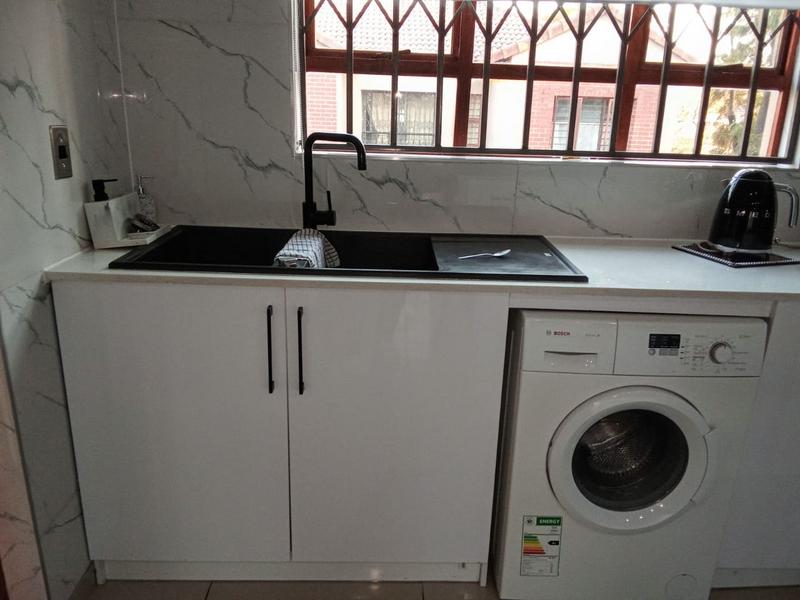 To Let 2 Bedroom Property for Rent in Vorna Valley Gauteng